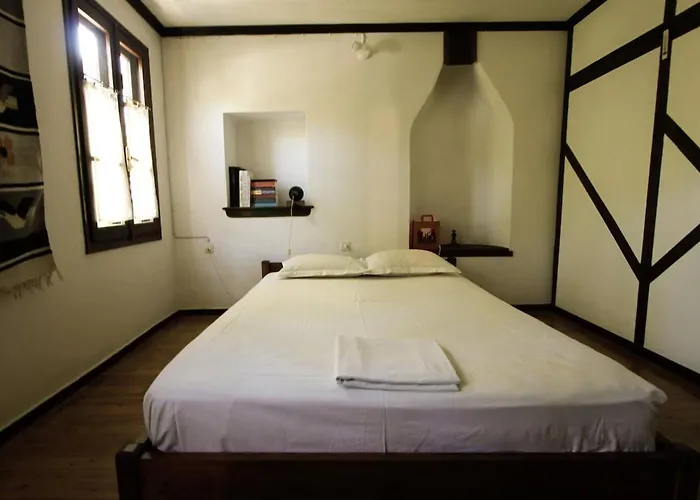 Secluded In The Mountains Makrinítsa