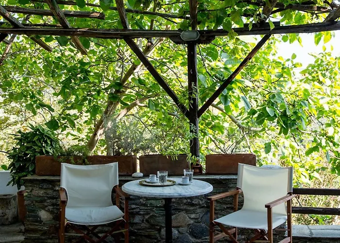 Secluded In The Mountains * Μακρινίτσα